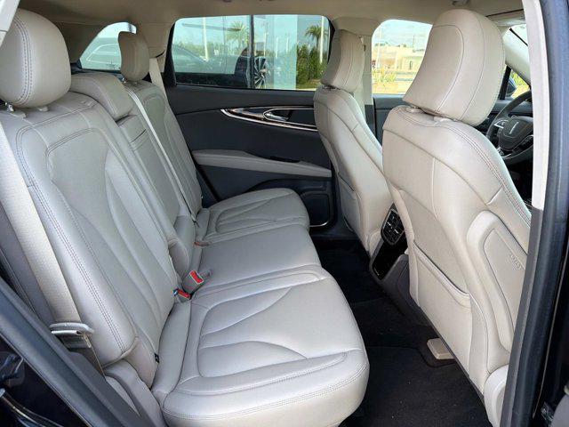 2022 Lincoln Nautilus Standard