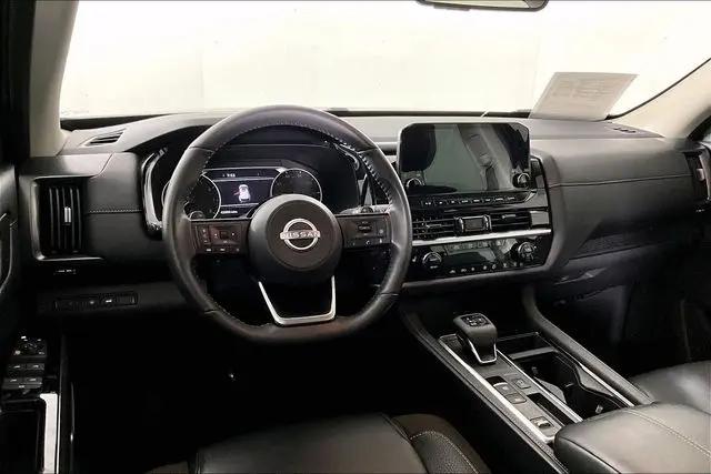 2024 Nissan Pathfinder SL FWD