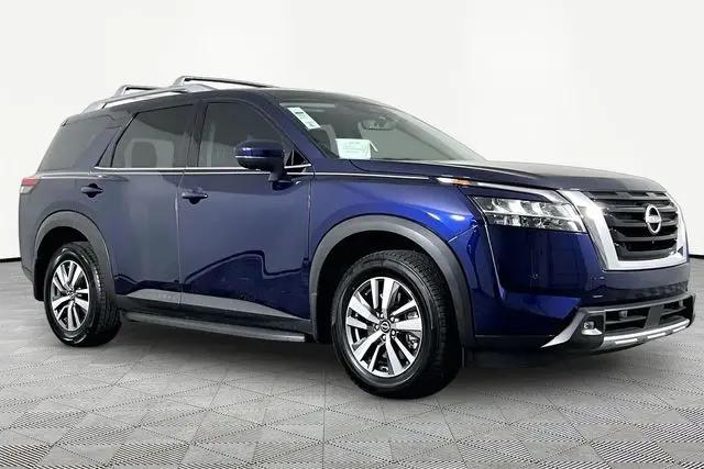 2024 Nissan Pathfinder SL FWD