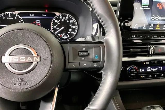 2024 Nissan Pathfinder SL FWD
