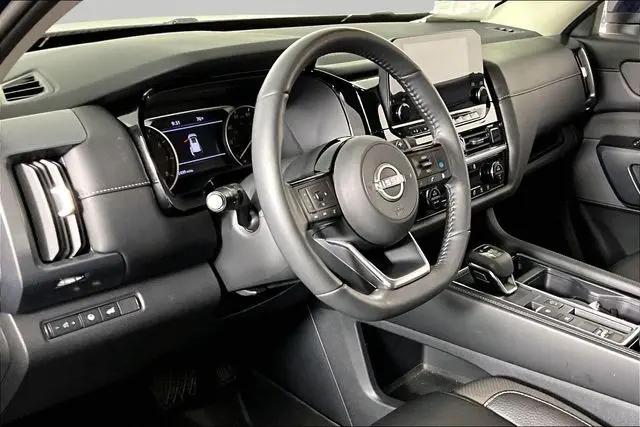 2024 Nissan Pathfinder SL FWD