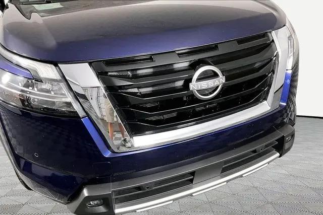 2024 Nissan Pathfinder SL FWD