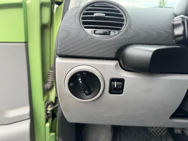 2002 Volkswagen New Beetle GLS