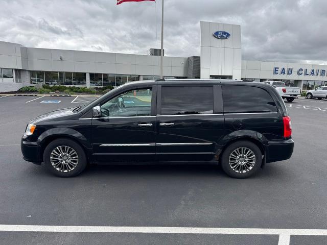 2011 Chrysler Town & Country Limited