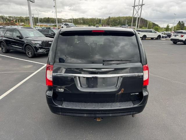 2011 Chrysler Town & Country Limited