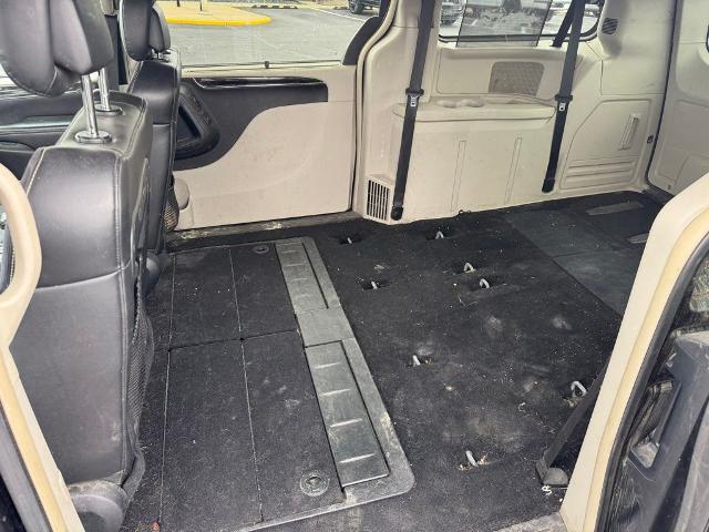 2011 Chrysler Town & Country Limited