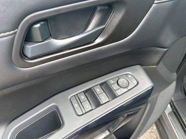 2023 Nissan Pathfinder SV 4WD