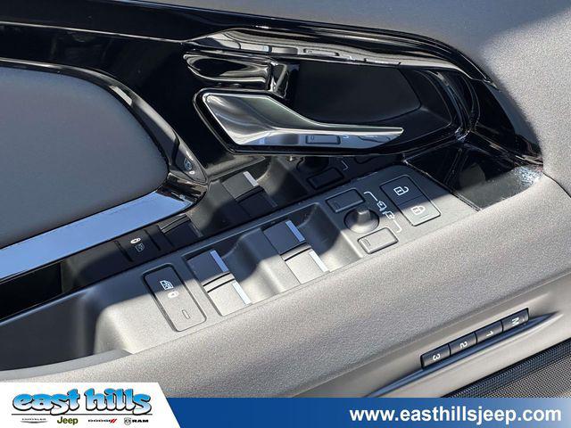 2024 Land Rover Range Rover Evoque Dynamic SE