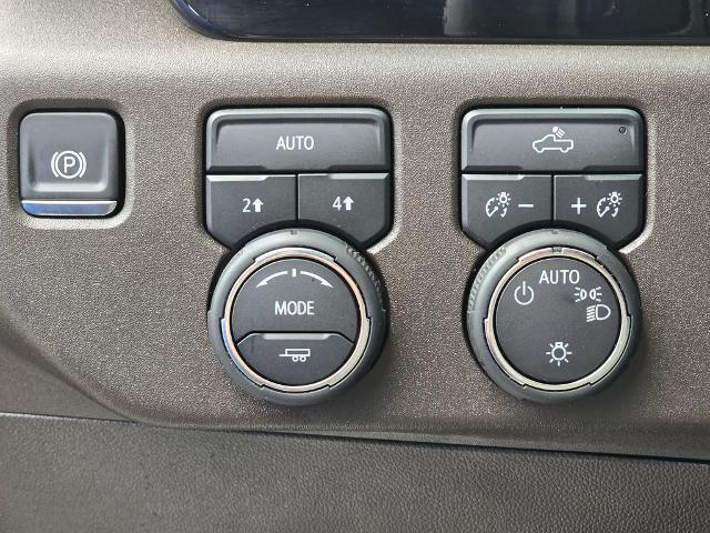 2025 Chevrolet Silverado 1500 4WD Crew Cab Standard Bed LT