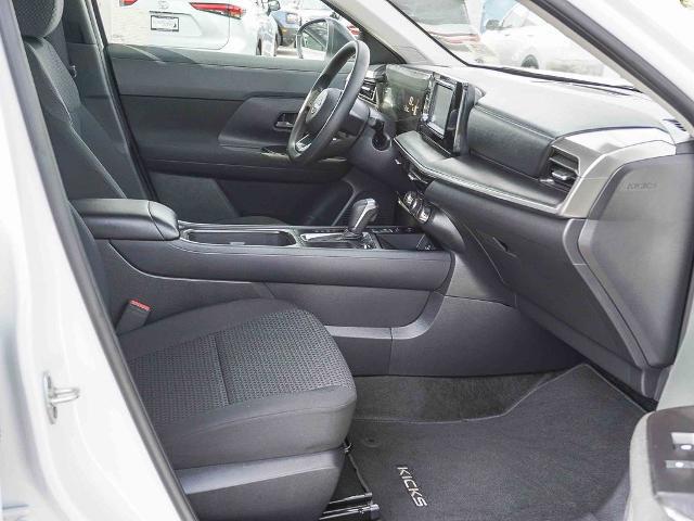2025 Nissan Kicks S FWD