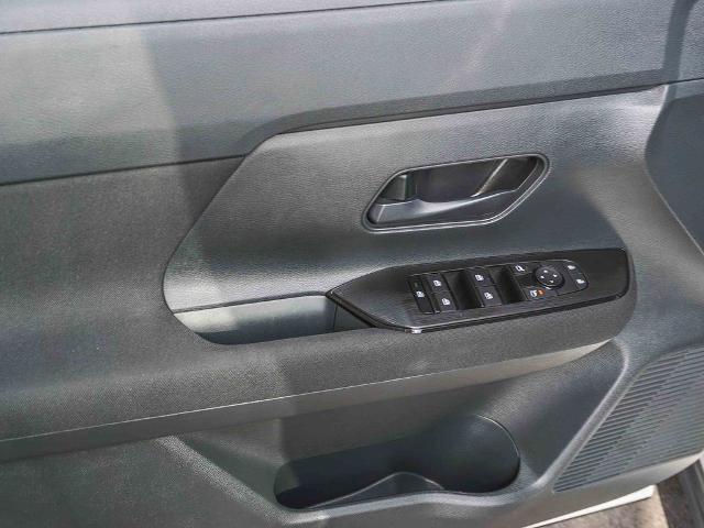 2025 Nissan Kicks S FWD