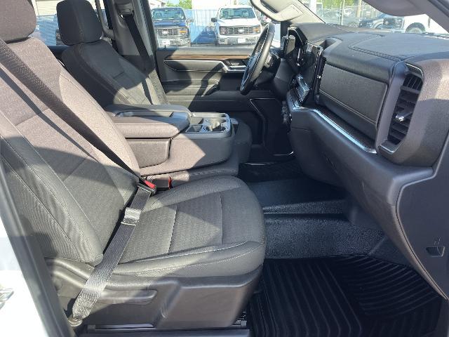2023 Chevrolet Silverado 1500 4WD Crew Cab Standard Bed LT