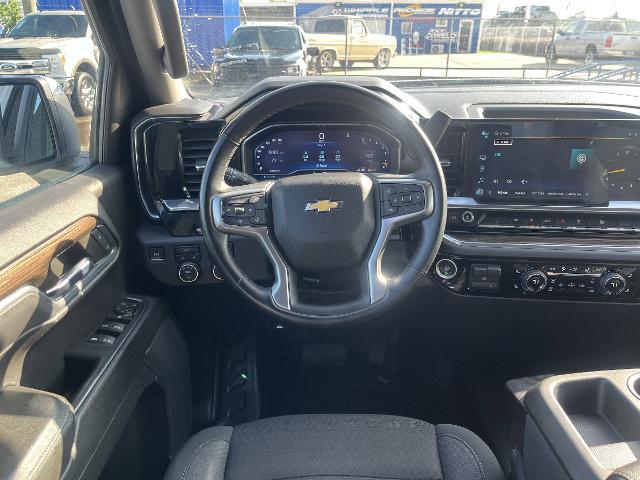 2023 Chevrolet Silverado 1500 4WD Crew Cab Standard Bed LT