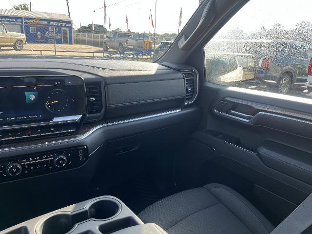 2023 Chevrolet Silverado 1500 4WD Crew Cab Standard Bed LT