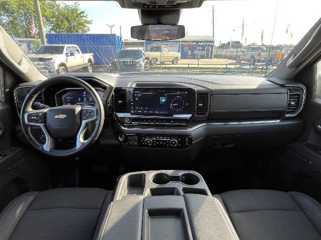 2023 Chevrolet Silverado 1500 4WD Crew Cab Standard Bed LT