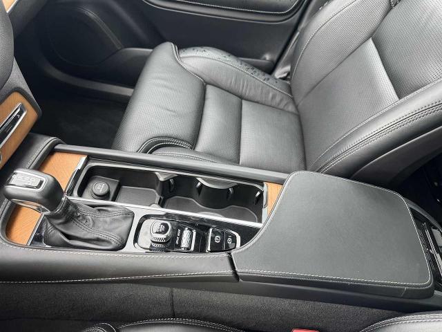 2020 Volvo XC90 T6 Inscription 7 Passenger