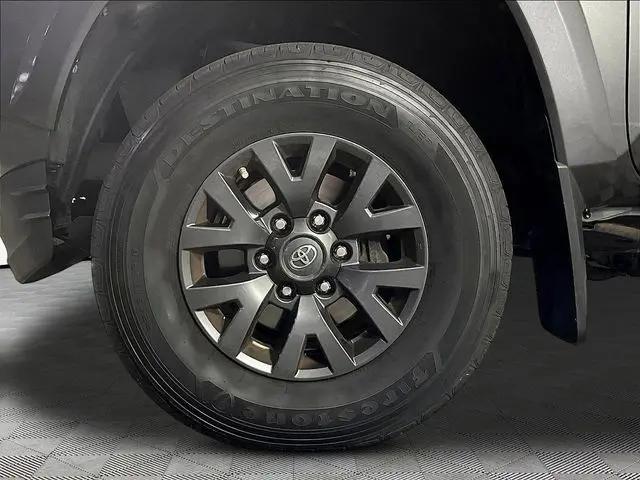 2020 Toyota Tacoma SR5 V6