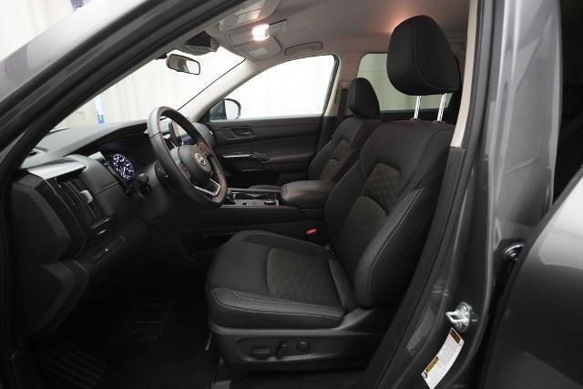 2024 Nissan Pathfinder SV 4WD