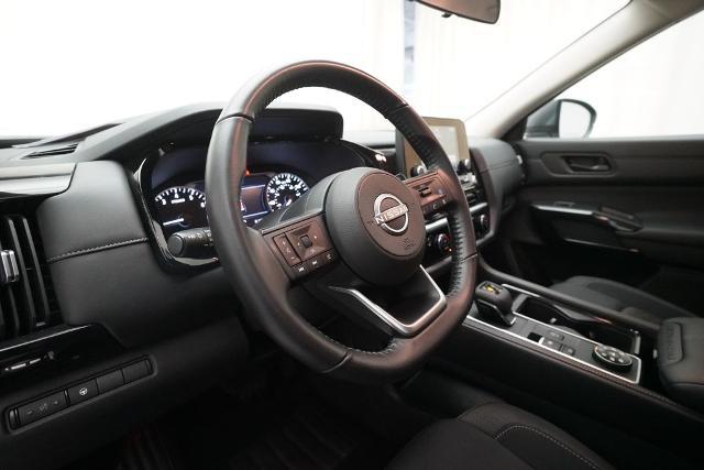 2024 Nissan Pathfinder SV 4WD