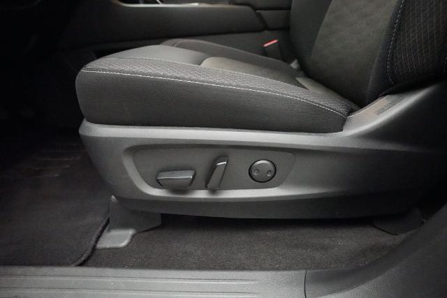2024 Nissan Pathfinder SV 4WD