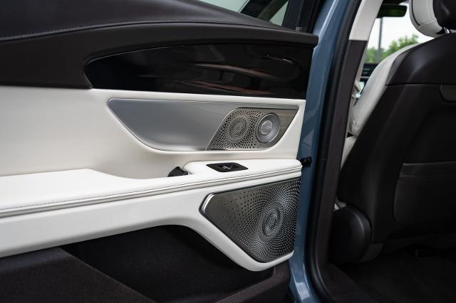 2025 Lincoln Nautilus Black Label