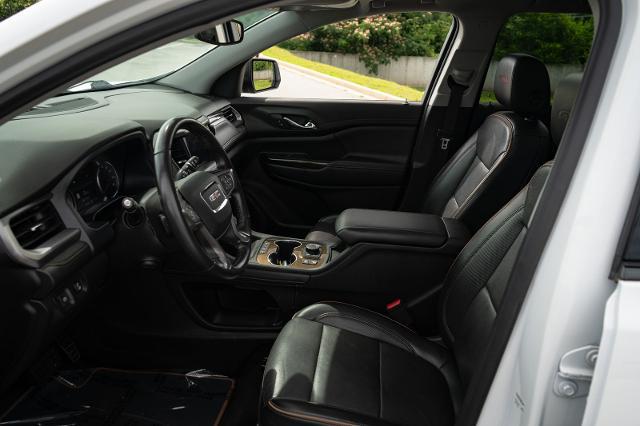 2022 GMC Acadia AWD AT4