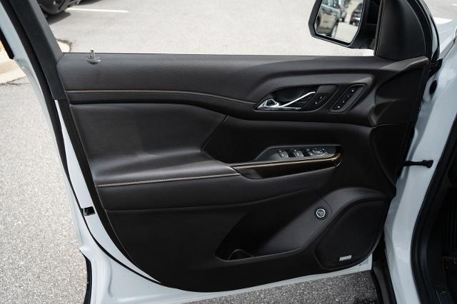2022 GMC Acadia AWD AT4