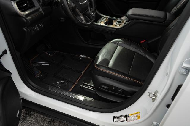 2022 GMC Acadia AWD AT4