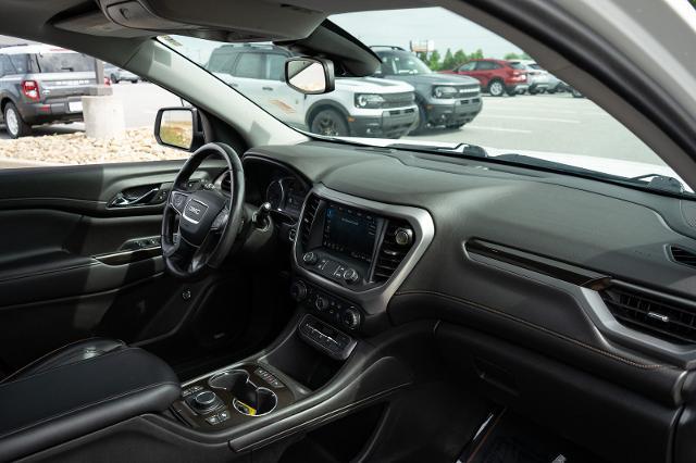 2022 GMC Acadia AWD AT4