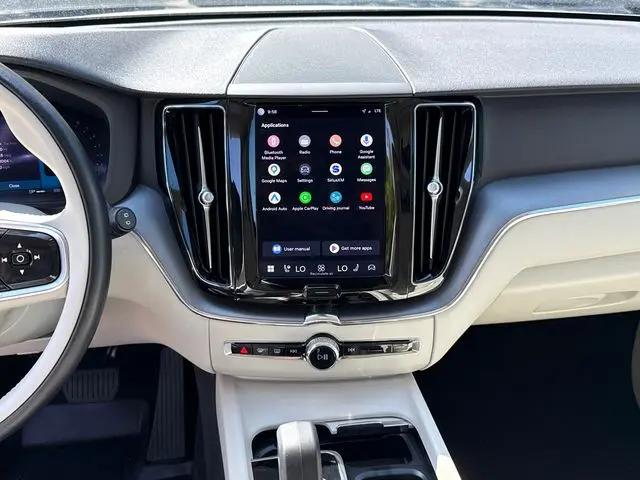 2024 Volvo XC60 B5 Core Dark Theme