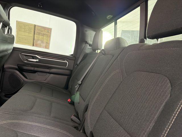 2020 Ram 1500 Big Horn Crew Cab 4x4 5'7" Box