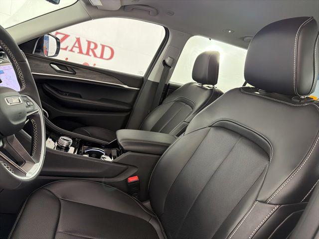 2023 Jeep Grand Cherokee L Limited 4x2
