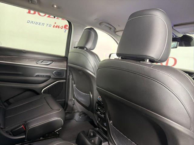 2023 Jeep Grand Cherokee L Limited 4x2