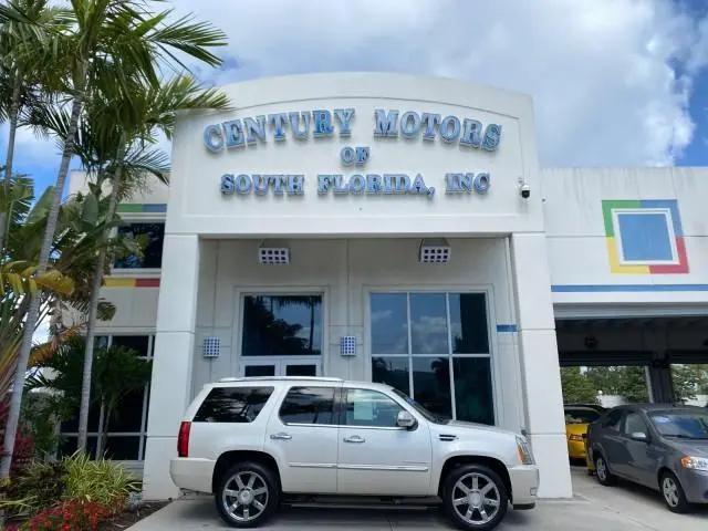 2010 Cadillac Escalade Premium for sale in Pompano Beach, FL