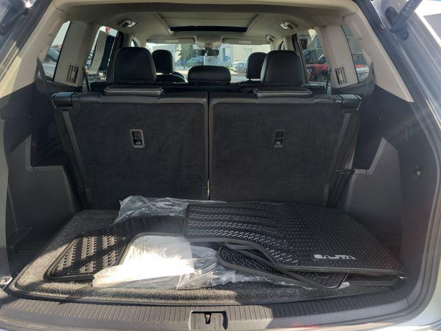 2023 Volkswagen Atlas 3.6L V6 SEL Premium R-Line
