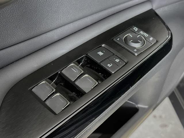 2024 Lexus ES 350 F SPORT Handling