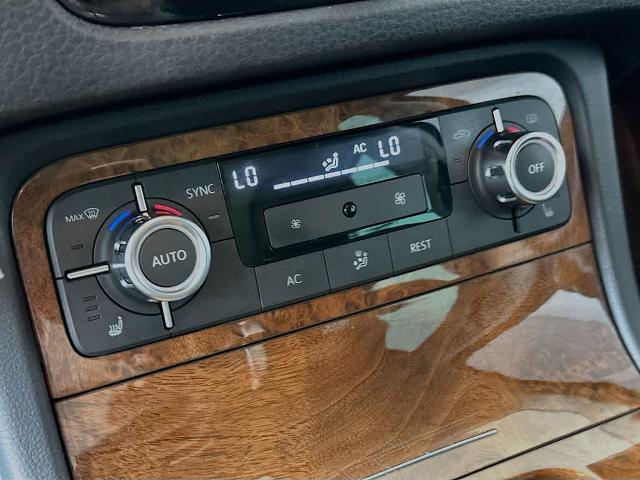 2013 Volkswagen Touareg TDI Lux