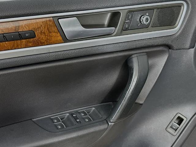 2013 Volkswagen Touareg TDI Lux