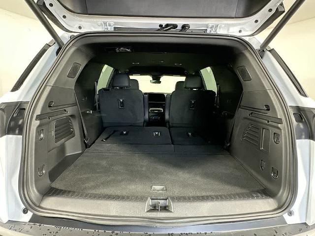 2025 Chevrolet Traverse FWD LT