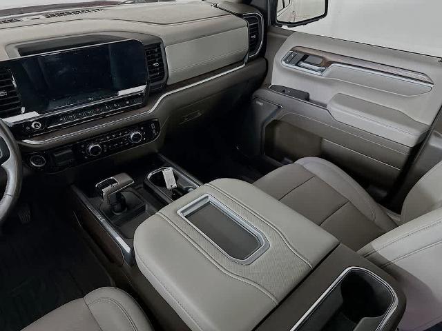 2022 GMC Sierra 1500 4WD Crew Cab Short Box SLT