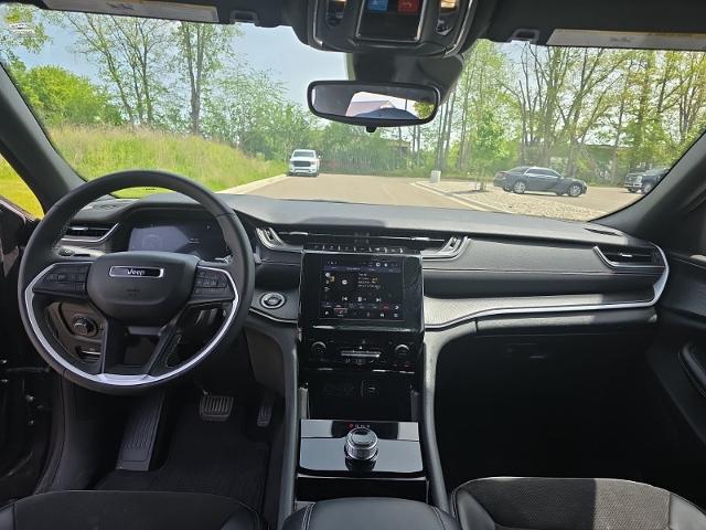 2023 Jeep Grand Cherokee L Altitude 4x4