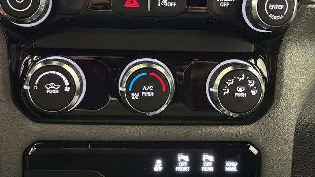 2026 Ram 1500 Warlock Crew Cab 4x4 5'7" Box