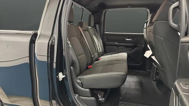 2026 Ram 1500 Warlock Crew Cab 4x4 5'7" Box
