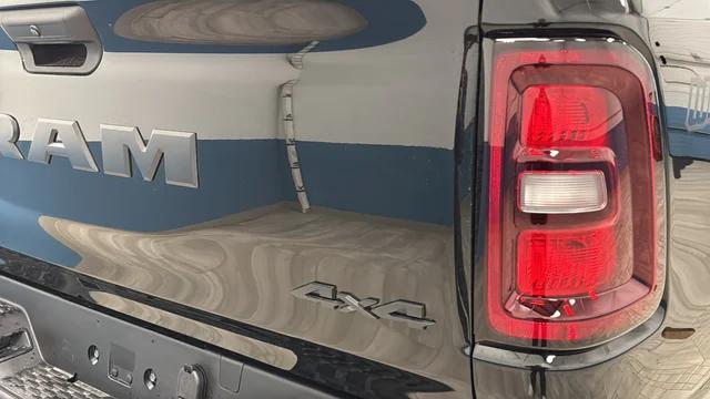 2026 Ram 1500 Warlock Crew Cab 4x4 5'7" Box