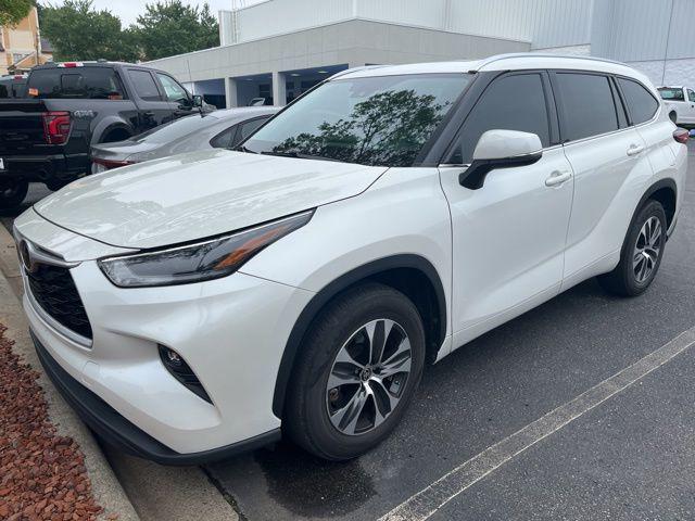 2021 Toyota Highlander XLE for sale in Huntersville, NC