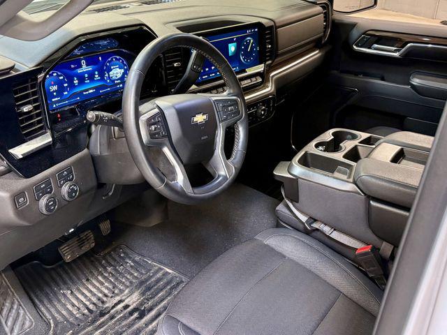 2023 Chevrolet Silverado 1500 4WD Crew Cab Short Bed LT with 2FL