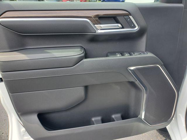 2023 Chevrolet Silverado 1500 4WD Crew Cab Short Bed LT with 2FL