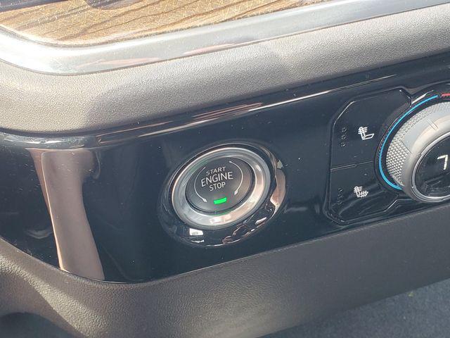 2023 Chevrolet Silverado 1500 4WD Crew Cab Short Bed LT with 2FL