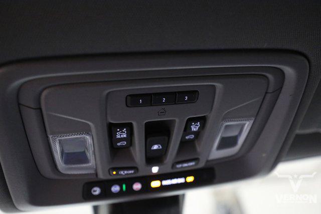 2023 GMC Sierra 1500 4WD Crew Cab Short Box SLT