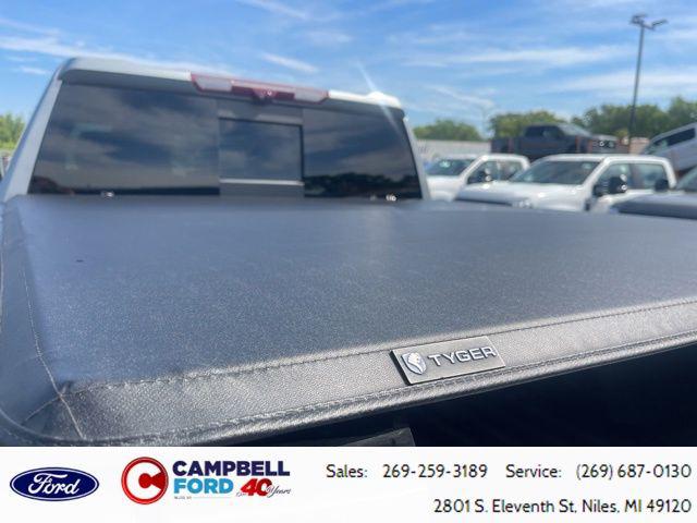 2023 GMC Sierra 1500 4WD Crew Cab Short Box AT4